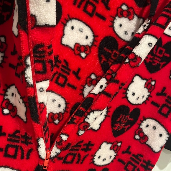 Hello Kitty Sanrio 2014 Tokyo Onesie - Picture 8 of 16